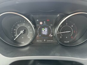 Jaguar E-pace - 9