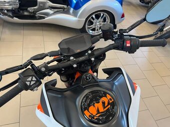 Ktm Duke 890R - 9