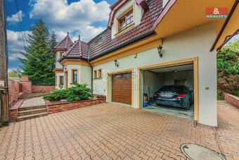 Prodej rodinného domu, 295 m², Praha, ul. Dobrošovská - 9