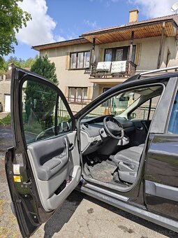 Prodám Renault Scénic rv. 2009 1.6 82kw - 9