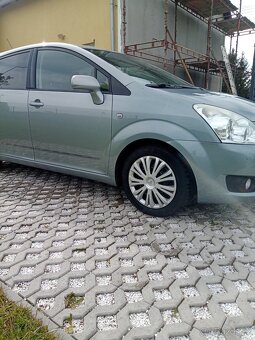 TOYOTA COROLLA VERSO STK+ME 4/27 - 9