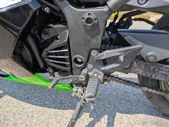 KAWASAKI Ninja 250R - 9