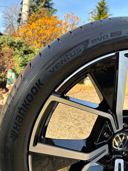 Leeds 255/40/20 VW R-Line letní - 9