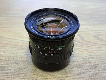 Minolta Dynax 7xi + zoom Cosina 19-35mm (1991) - 9