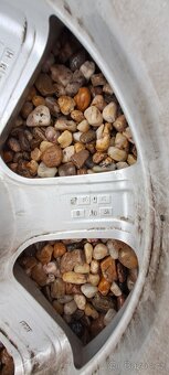 215/65/17 5X112 ET 40 - 9