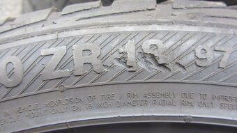 Letní pneu 245/40/18 Barum - 9