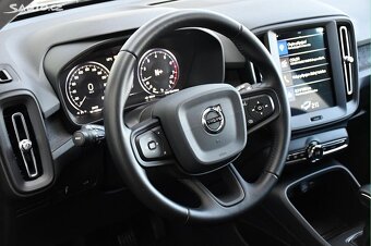 Volvo XC40 T3 1.5i 120KW 6M/T LED  29.500KM - 9