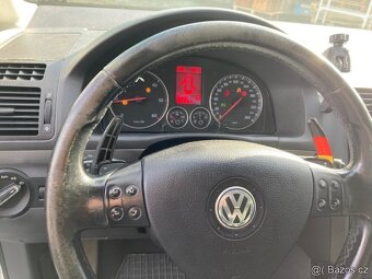 VW Touran 2.0 TDI DSG bouraný - 9