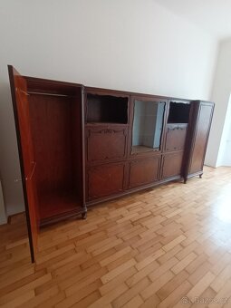 Starožitný nábytek - komoda a obyvací stěna - 9
