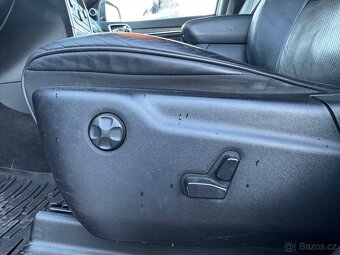 Jeep Grand Cherokee WK2 SUMMIT - 9