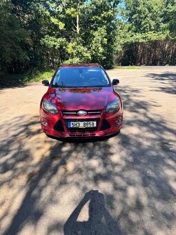 Ford Focus 1.6 EcoBoost Titanium - 9