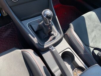 Seat Leon fr 2.0 tdi 135kw, kombi, manual. Top stav - 9
