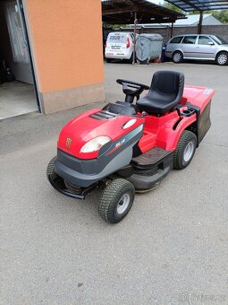 Traktor sekačka na trávu XDC 140 - 9