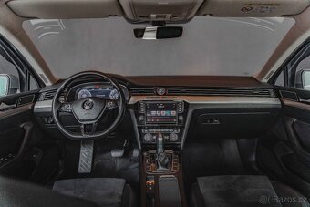 VOLKSWAGEN Passat-2.OTDi-110kW-DSG-Highline-VirC-ZÁRUKA-R17 - 9