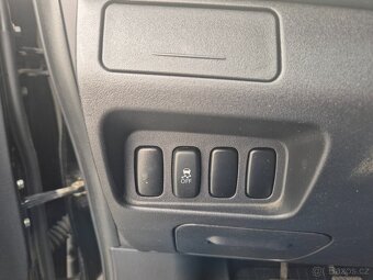 Mitsubishi Outlander 2.2d 130kW 4x4 - 9