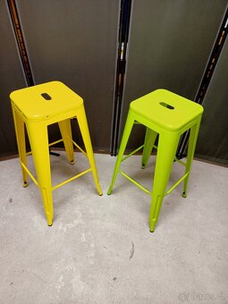 Prodám větší množství kovových barovek zn.TOLIX - 9