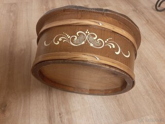 Stará dřevěná truhla - 9