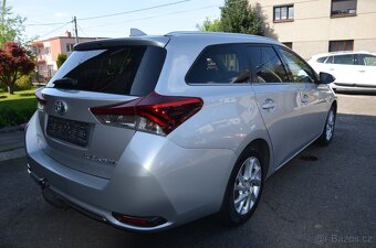 Toyota Auris Combi 1.8 16V Hybrid - 9