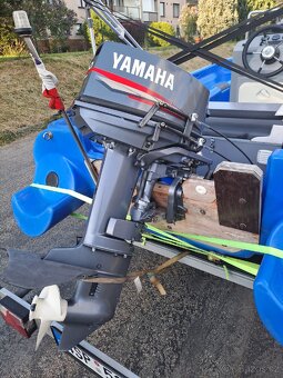 Plastova motorova lod FunYak motor Yamaha 20hp - 9