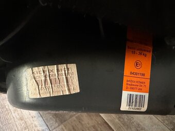 Prodám autosedačku Britax RÖmer KIDFIX 15-36kg - 9