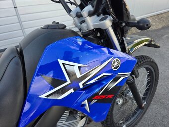 YAMAHA XT 125 R 2012 - 9