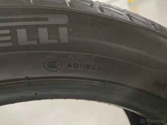 Zimní pneu Pirelli Sottozero Mustang Gen 6 - 9