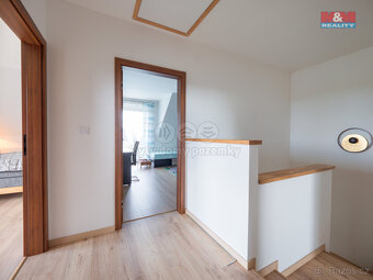 Prodej rodinného domu 5+kk, 125 m², Sulice, ul. Na Rovině - 9