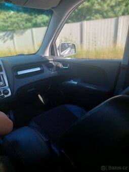 Kia Sportage 2.0 CRDI 4X4 najeto 148 000km - 9