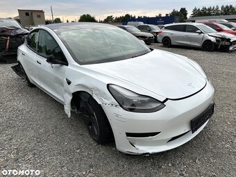 Tesla 3 Long Range  Faceliftová verze  03.2021 - 9