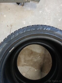Zimni pneu 235/45 R18 - 9