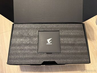 Gigabyte AORUS RTX 5090 MASTER 32GB - 9