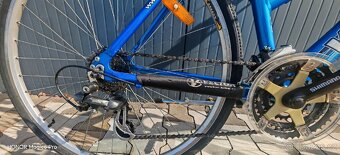 Dámské crossove kolo  Vector Perfect 8100 - 9