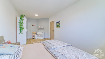 Pronájem bytu 3+kk s vyhrazeným parkovacím stáním, 85 m², Uh - 9