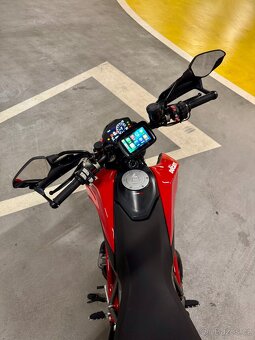🏍️ Ducati Hypermotard 950 (2020) – 1. majitel, Ducati servi - 9