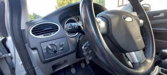 Ford Focus 1.6TDCi 80kW, RV 2010, Kombi, Alu, Klima - 9