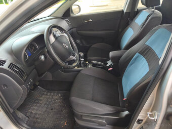 Hyundai i30 combi, 1.6 CRDi 85kw, 147 628 km - 9
