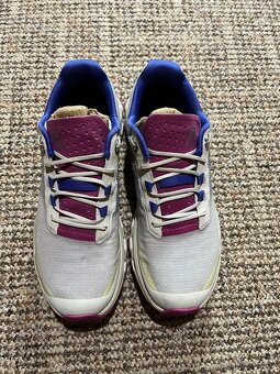 4x boty On Running Cloud velikost 36 - 36,5 - 9