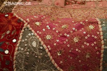 Nový designový sedací polštář Patchwork, zdobený - 9