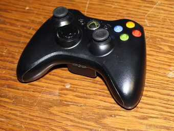 Microsoft Xbox 360 Slim Matte Black 250GB - 9