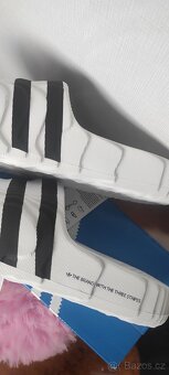 Nové pantofle Adidas Adilette 22, vel. 39 - 9