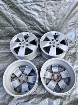 5x114,3 R16 originál disky Renault Megane - ET 47 - 9