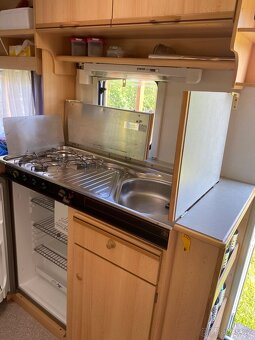 Obytny přívěs karavan Knaus - 9