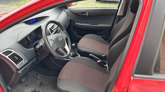 Hyundai i20, 1.2i / najeto 41 000 km 1.Majitel - 9