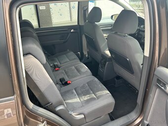 VW Touran 1.6tdi 77kw Highline 2011 5 míst 232Tkm tažné z. - 9