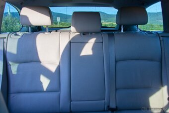 2012 BMW 530d xDrive Touring - 9