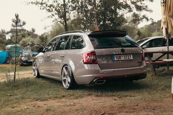 Škoda Octavia 3 VRS 2.0 TDI 135kw WEBASTO, DSG, CANTON, ACC - 9
