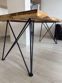 Designový dřevěný stůl - 9