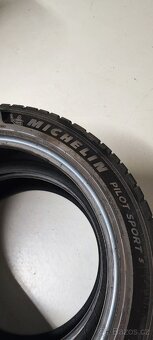 235/45/18 Continental a Michelin, 2023 a 2024, 6.4mm - 9