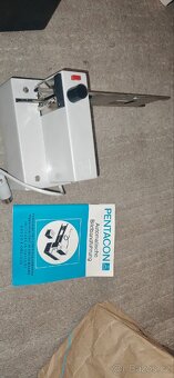 Diaprojektor Pentacon Aspectomat J24B - 9