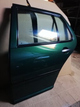 Prodám zadní dveře na VW Golf 4 - 9
